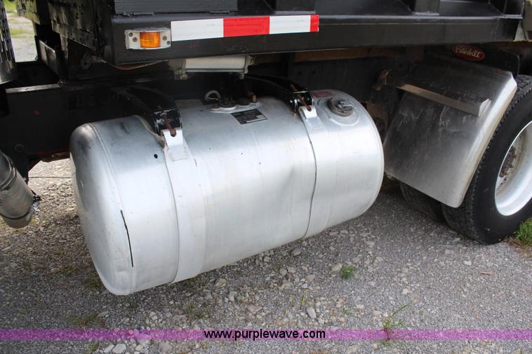 image for item J1216 1990 Peterbilt 379 dump truck