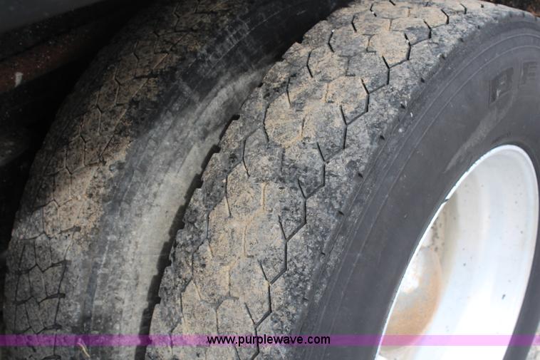 image for item J1216 1990 Peterbilt 379 dump truck