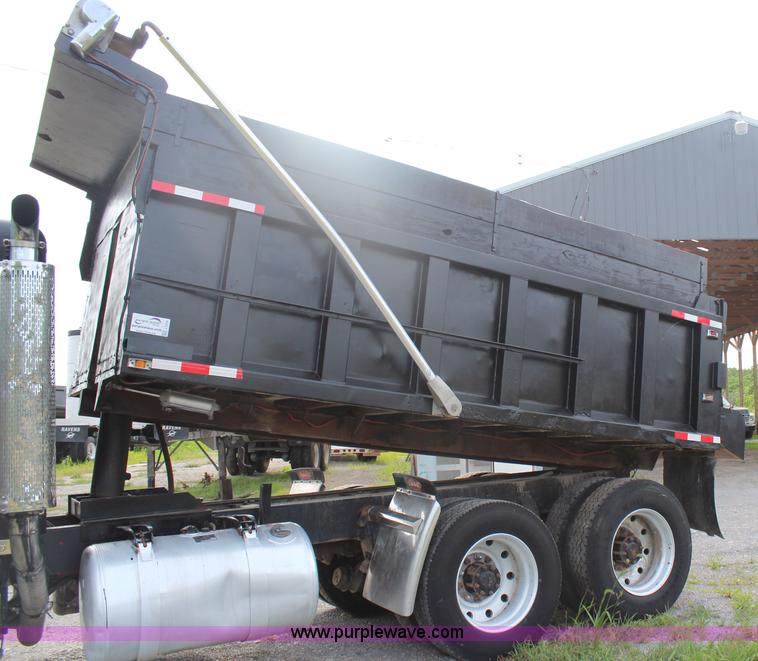 image for item J1216 1990 Peterbilt 379 dump truck