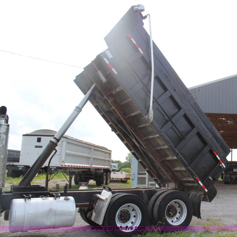 image for item J1216 1990 Peterbilt 379 dump truck