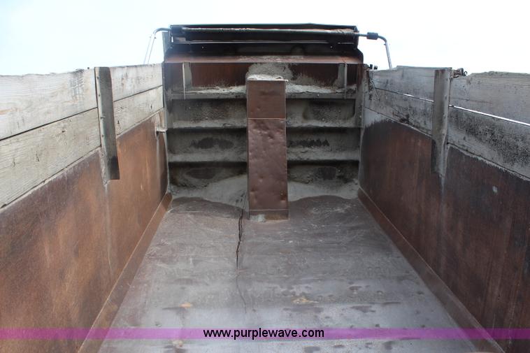 image for item J1216 1990 Peterbilt 379 dump truck