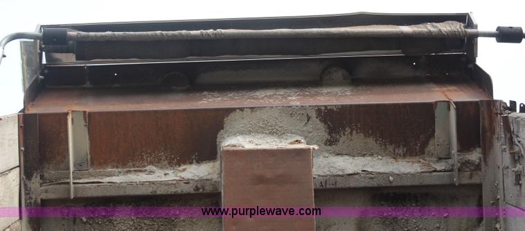 image for item J1216 1990 Peterbilt 379 dump truck