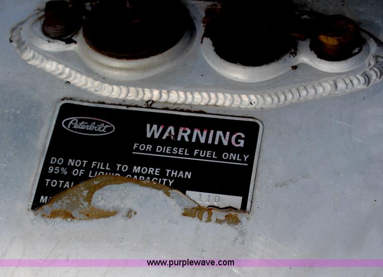 image for item J1216 1990 Peterbilt 379 dump truck