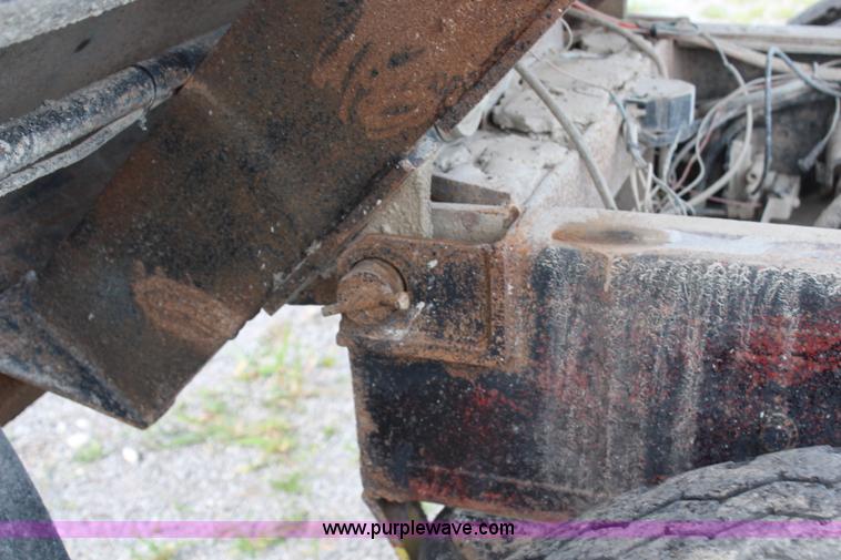 image for item J1216 1990 Peterbilt 379 dump truck