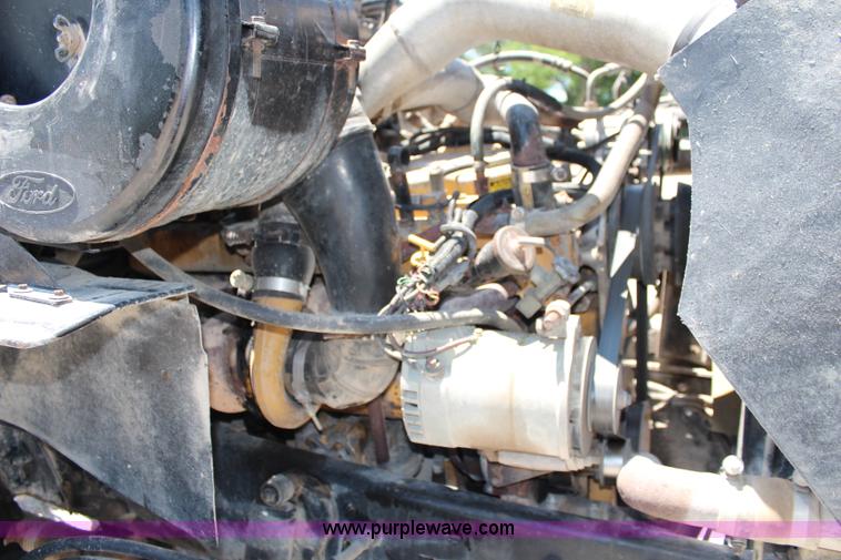 image for item J3183 1995 Ford LTS9000 cab and chassis