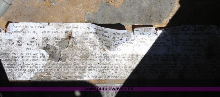 image for item J3183 1995 Ford LTS9000 cab and chassis