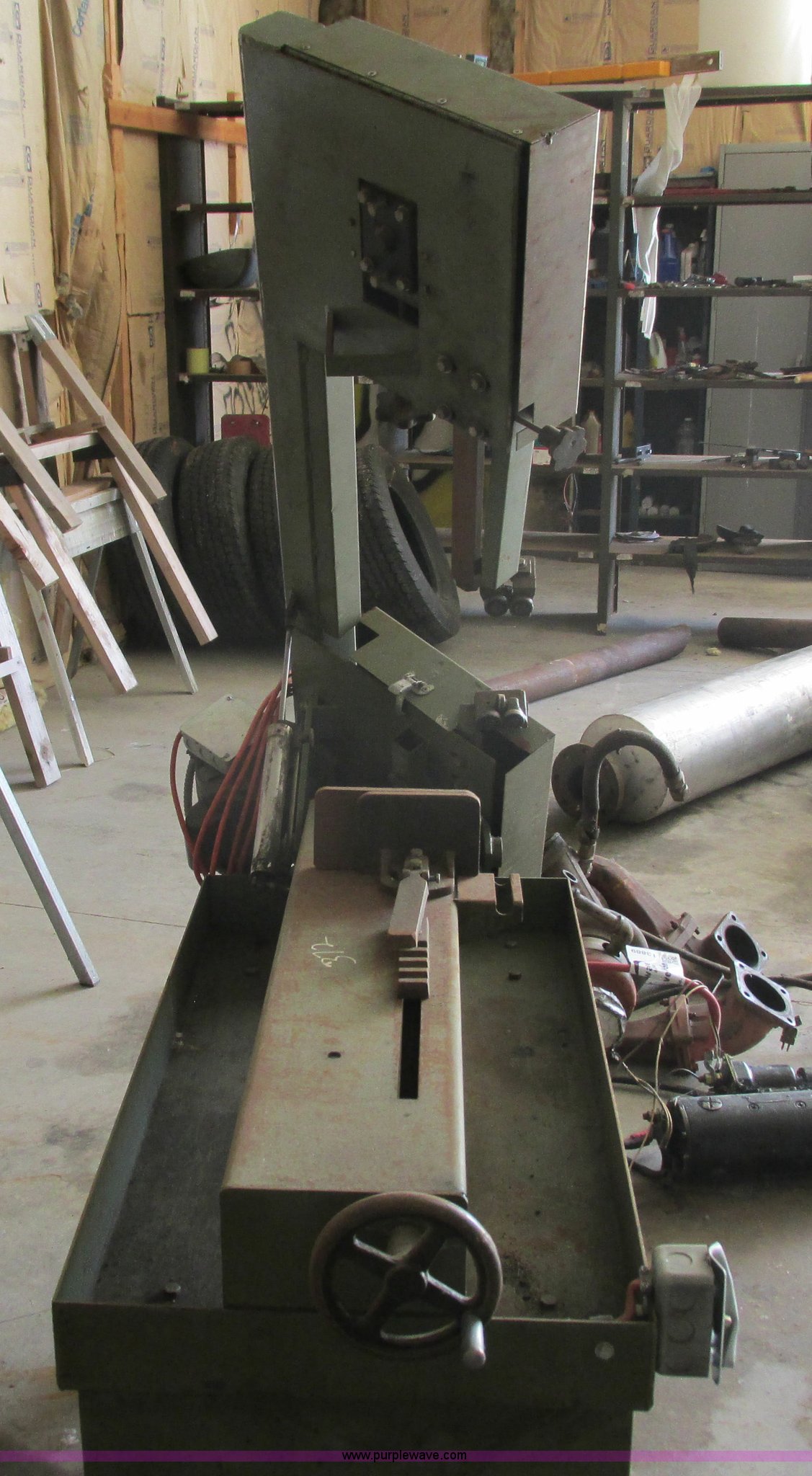 Carolina HD10 band saw in Waupaca, WI Item I3892 sold Purple Wave