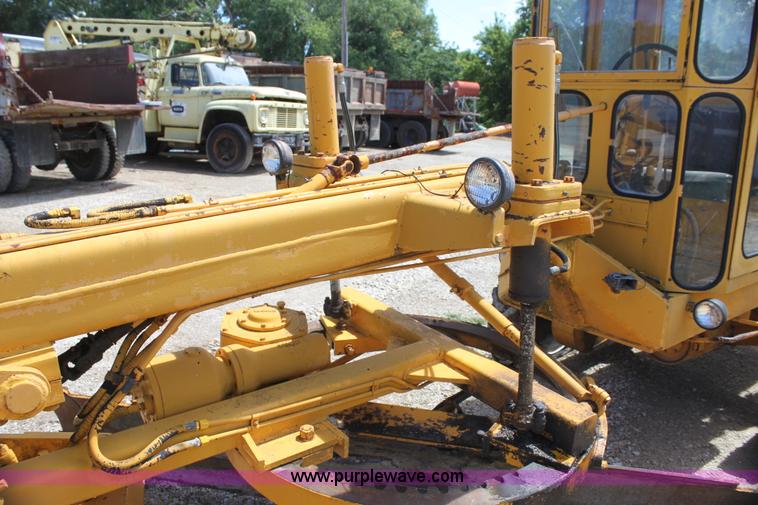 image for item AJ9396 Galion 503 motor grader