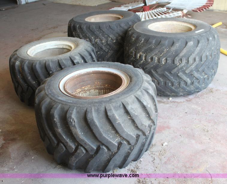 image for item AJ9401 (4) flotation tires