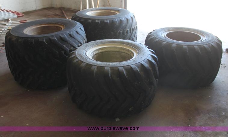 image for item AJ9401 (4) flotation tires