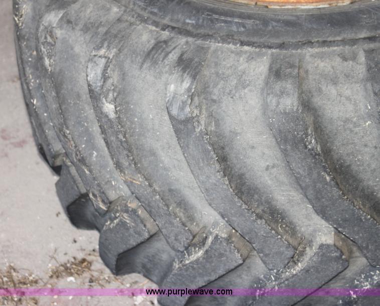 image for item AJ9401 (4) flotation tires