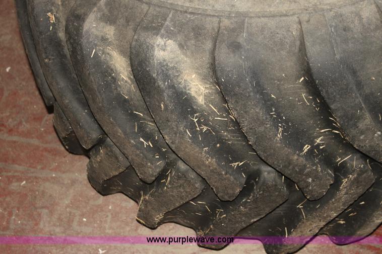 image for item AJ9401 (4) flotation tires