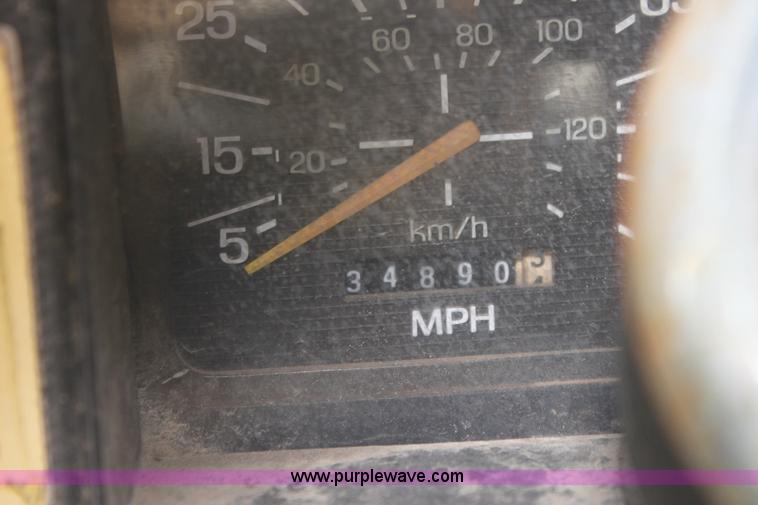 image for item AJ9404 1982 Ford F700 Honey Wagon tanker truck