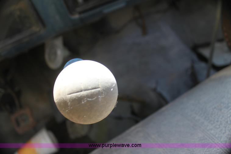 image for item AJ9404 1982 Ford F700 Honey Wagon tanker truck