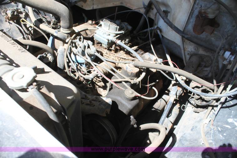 image for item AJ9404 1982 Ford F700 Honey Wagon tanker truck