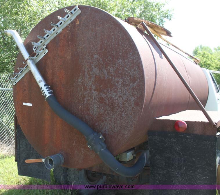 image for item AJ9404 1982 Ford F700 Honey Wagon tanker truck