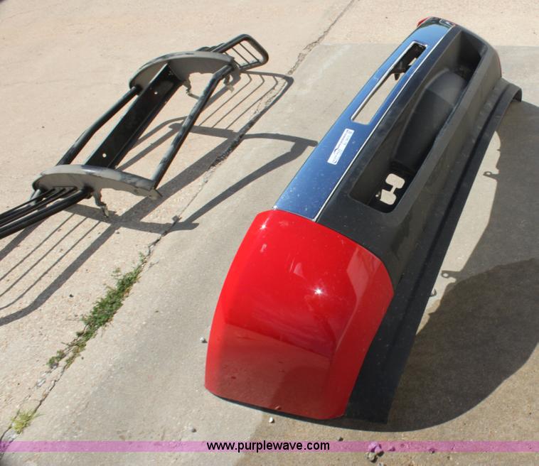 image for item AJ9410 2006 Chevrolet front bumper