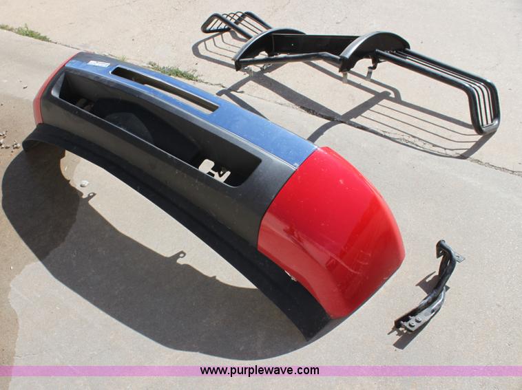 image for item AJ9410 2006 Chevrolet front bumper