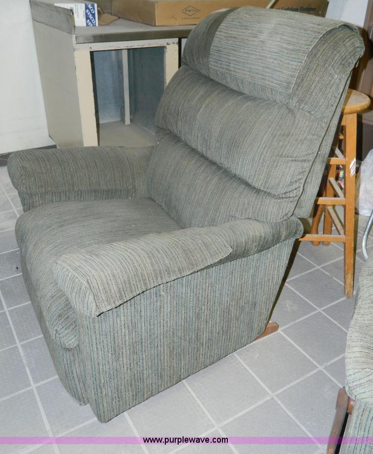 image for item AX9722 (2) Lazy Boy recliners