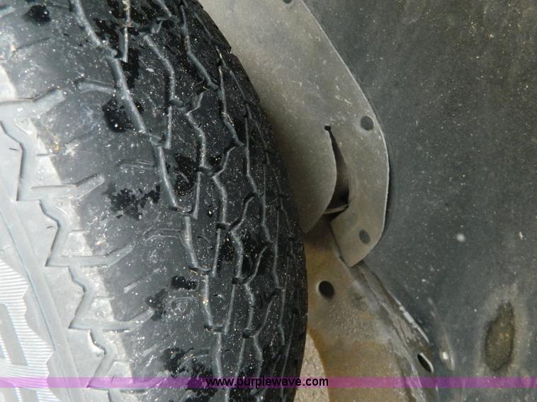 image for item AX9731 1993 Chevrolet Suburban C1500 SUV