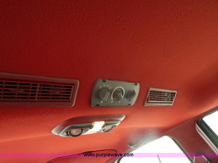 image for item AX9731 1993 Chevrolet Suburban C1500 SUV