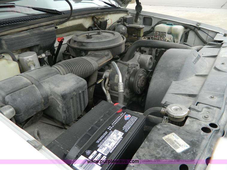 image for item AX9731 1993 Chevrolet Suburban C1500 SUV