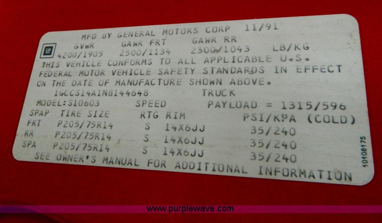 image for item AX9736 1992 Chevrolet S10 pickup truck