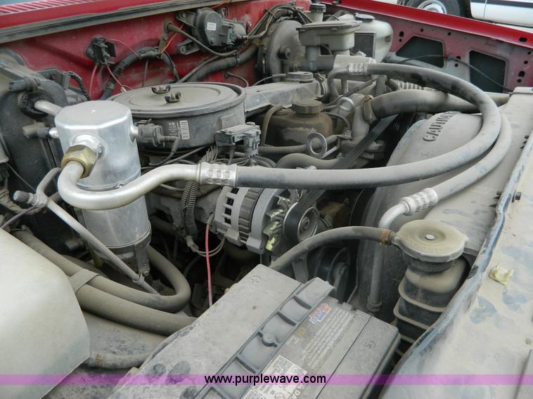 image for item AX9736 1992 Chevrolet S10 pickup truck