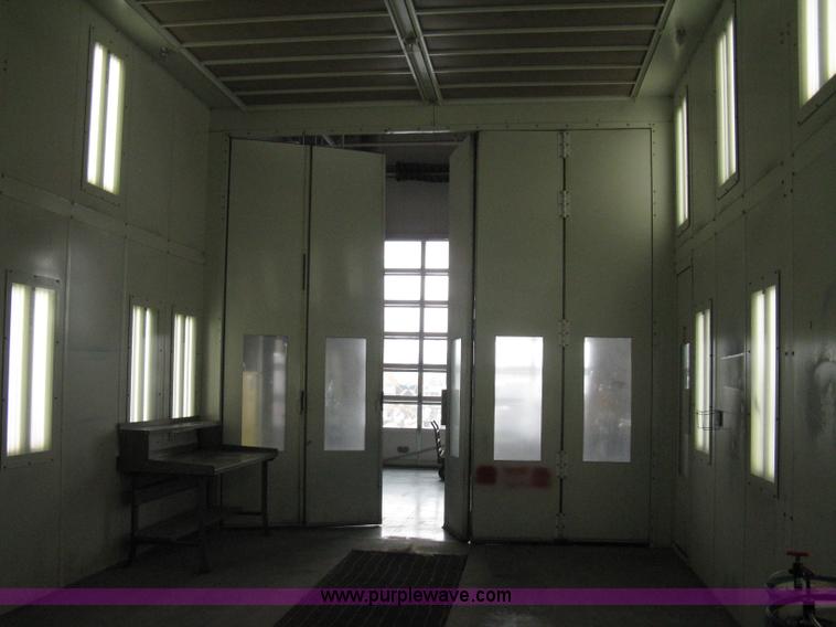 image for item AX9968 2002 Blowtherm Ultra XL 37092 paint booth