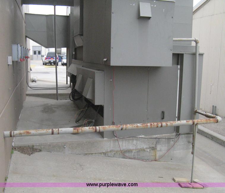 image for item AX9968 2002 Blowtherm Ultra XL 37092 paint booth