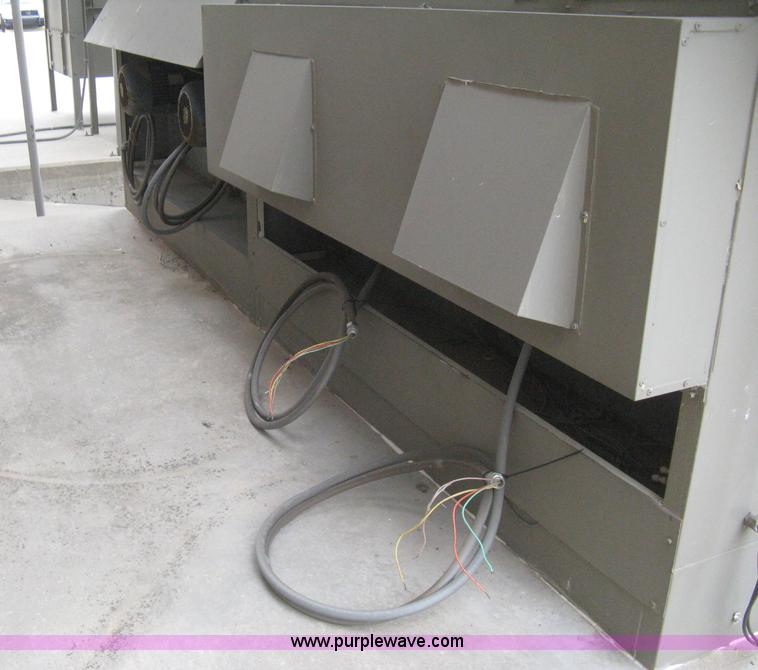 image for item AX9968 2002 Blowtherm Ultra XL 37092 paint booth