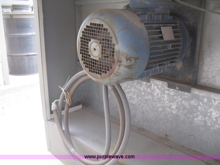 image for item AX9968 2002 Blowtherm Ultra XL 37092 paint booth