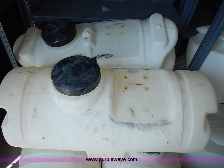 image for item BB9912 (7) assorted Fimco saddle water tanks