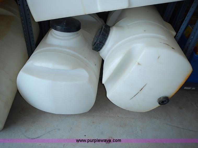 image for item BB9912 (7) assorted Fimco saddle water tanks