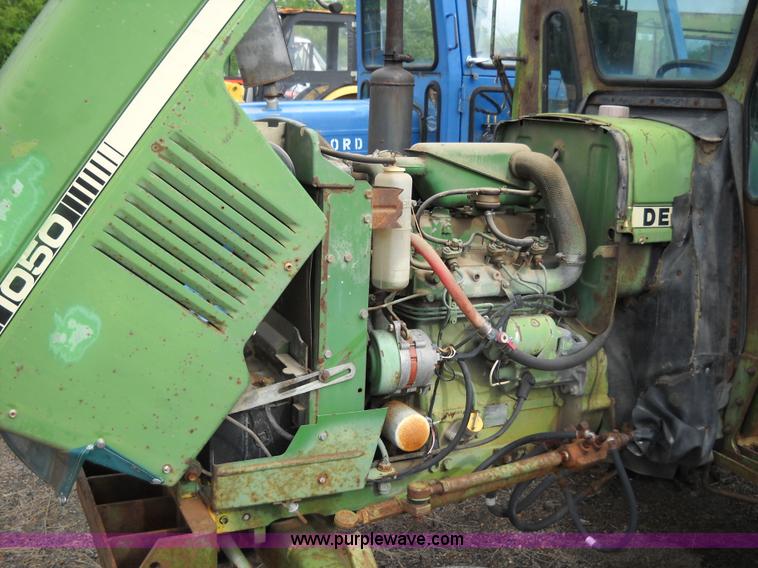 image for item D1052 1982 John Deere 1050 tractor