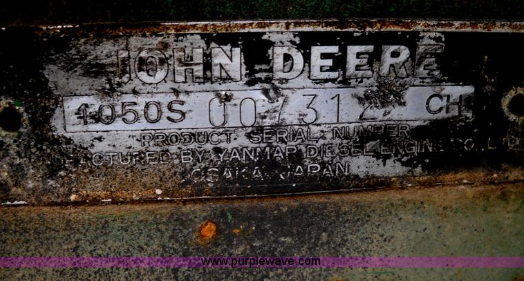 image for item D1052 1982 John Deere 1050 tractor