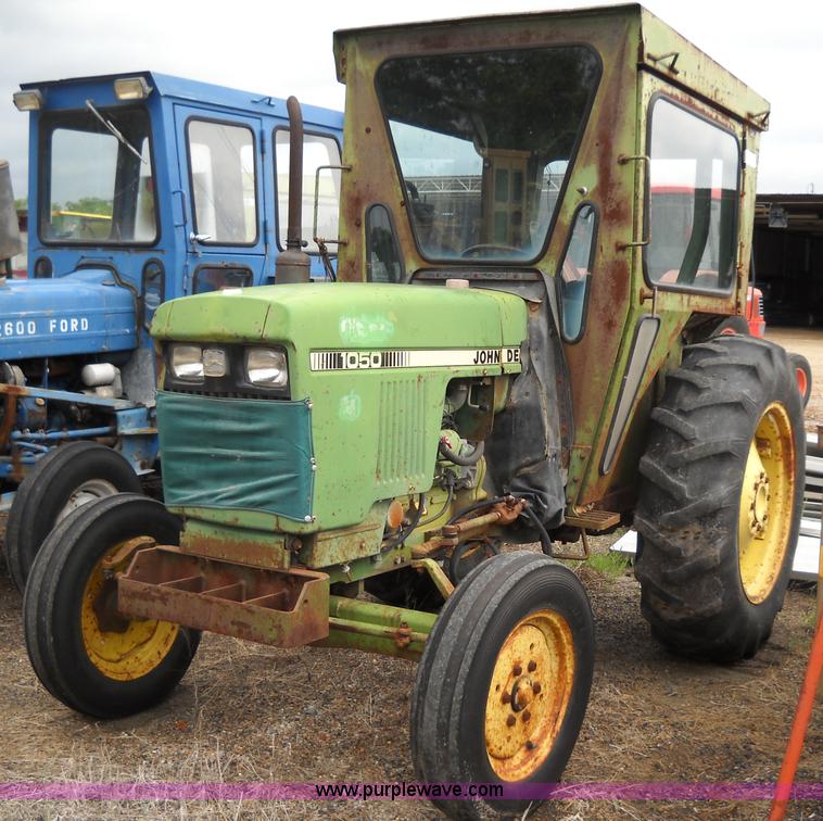 image for item D1052 1982 John Deere 1050 tractor