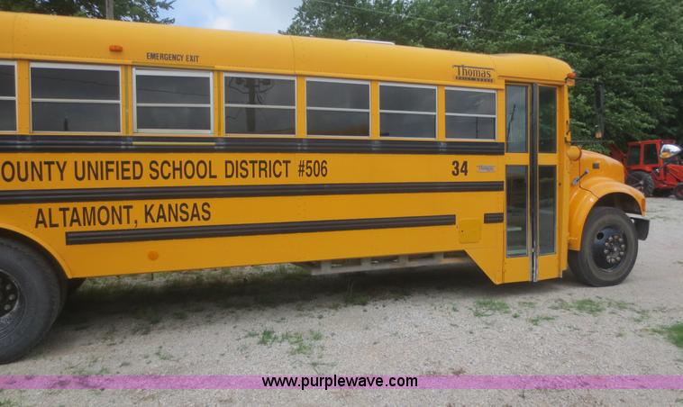 image for item D2094 1999 International 3800 school bus