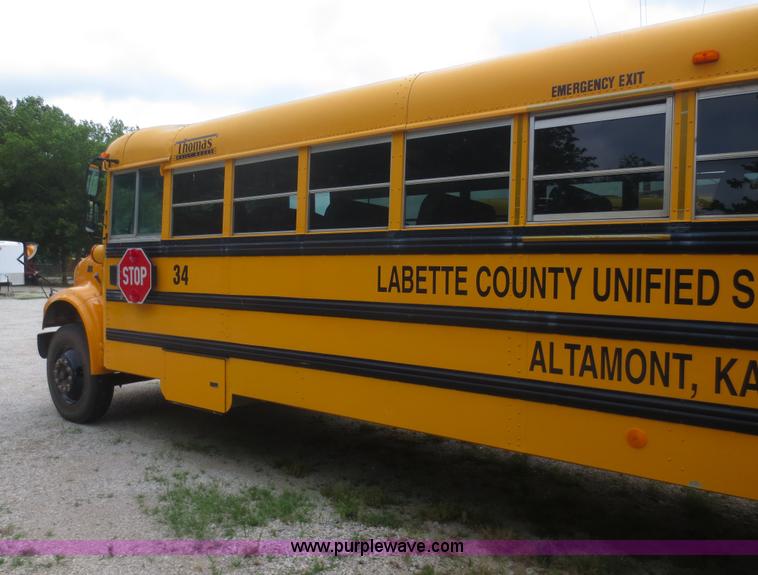 image for item D2094 1999 International 3800 school bus