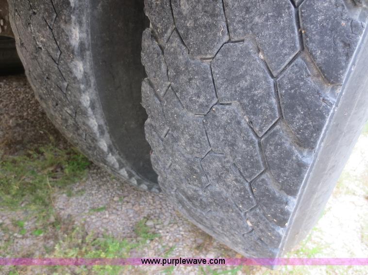 image for item D2094 1999 International 3800 school bus