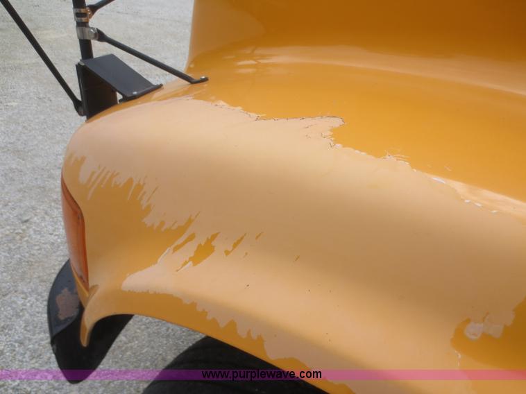 image for item D2094 1999 International 3800 school bus