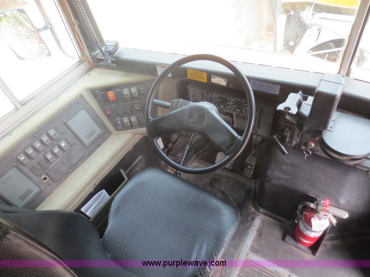 image for item D2094 1999 International 3800 school bus