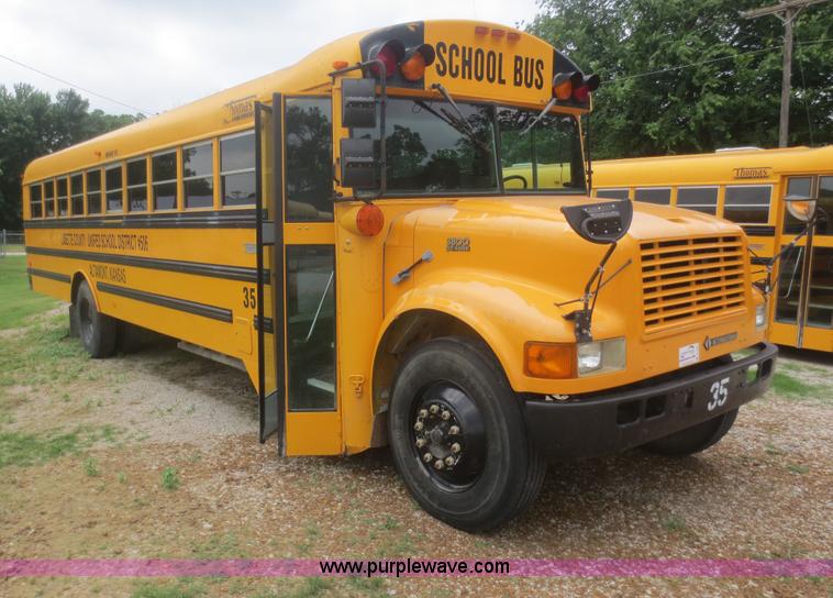 image for item D2095 1999 International 3800 school bus
