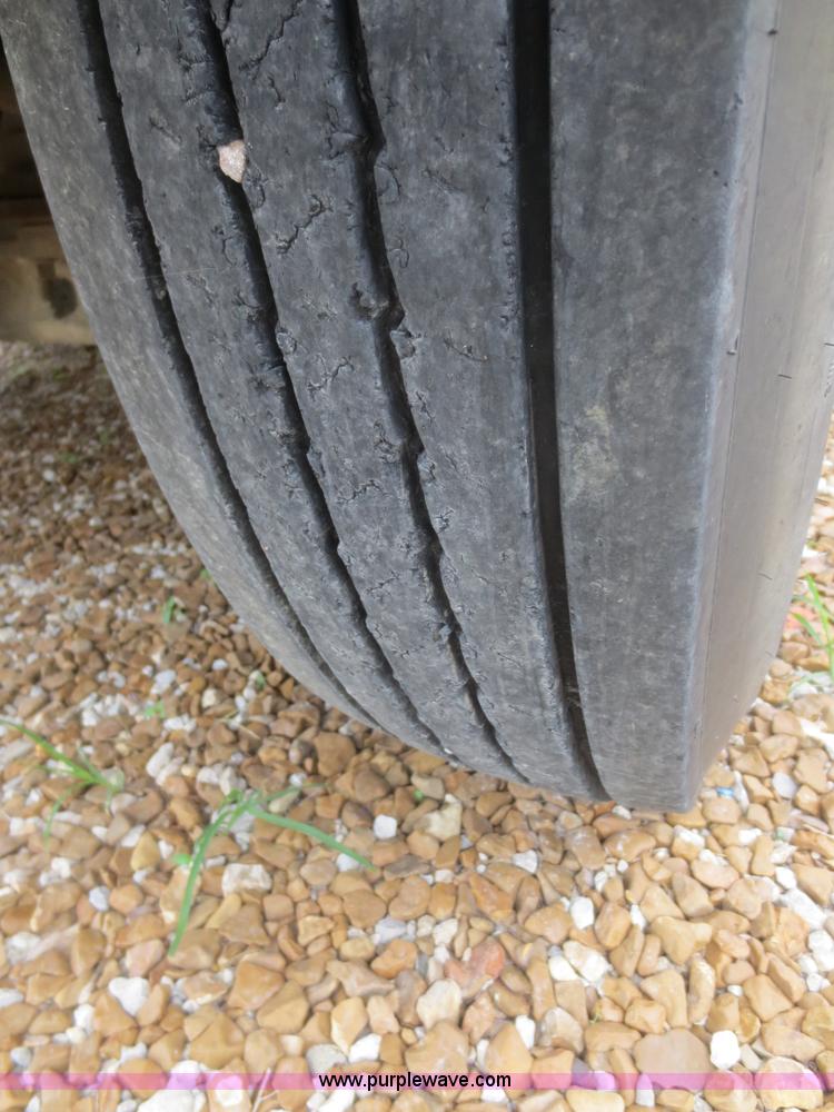 image for item D2095 1999 International 3800 school bus