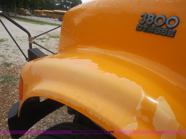 image for item D2095 1999 International 3800 school bus