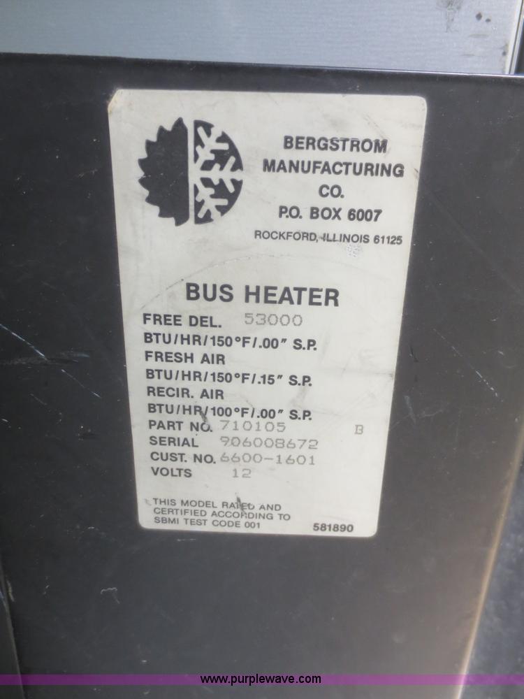 image for item D2095 1999 International 3800 school bus