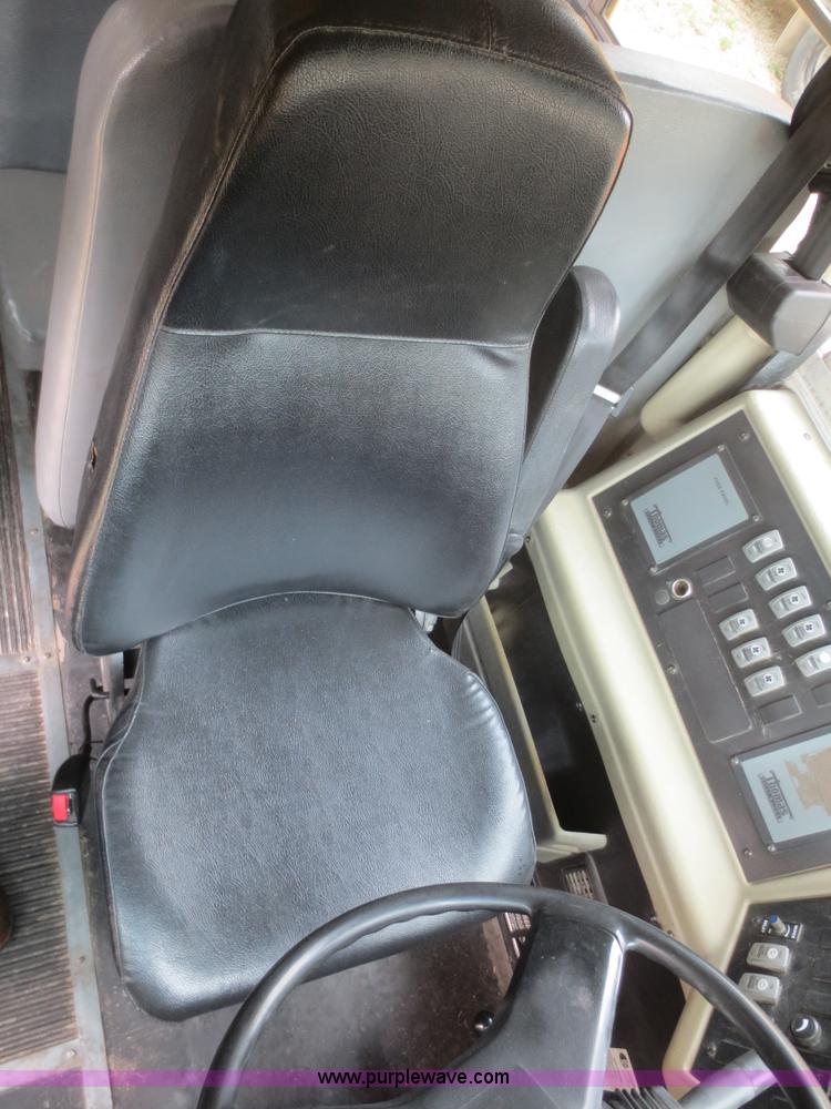 image for item D2095 1999 International 3800 school bus