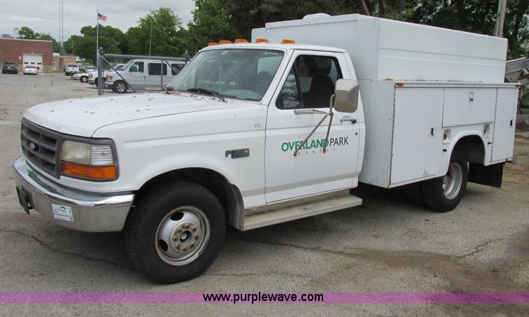 image for item F4895 1996 Ford F350 XL utility truck