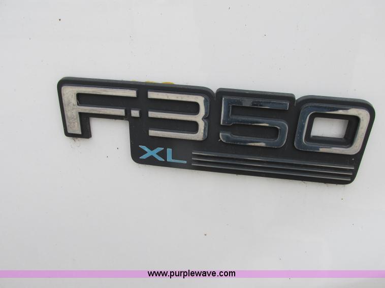 image for item F4895 1996 Ford F350 XL utility truck