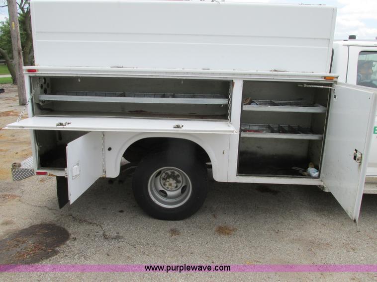 image for item F4895 1996 Ford F350 XL utility truck